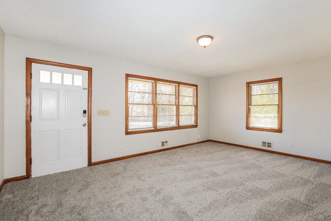 Photo - 2147 Camp Cir SW