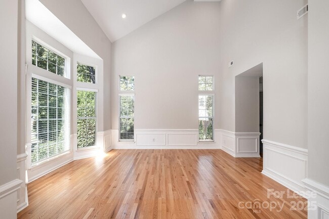 Photo - 111 Monterey Dr