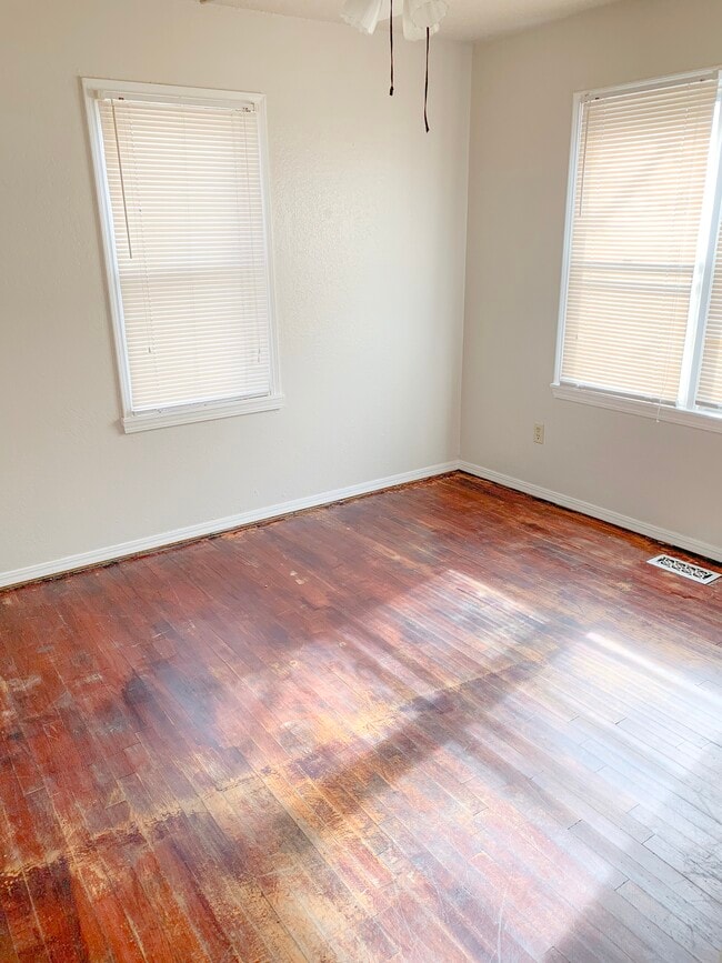 Photo - 4509 N Rockwell Ave