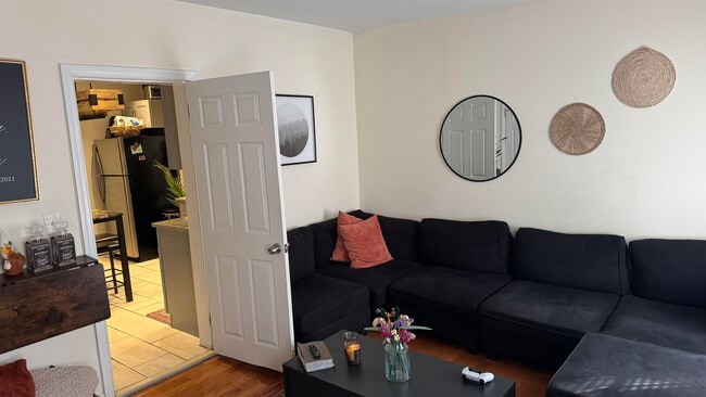 Photo - 40 Willow St