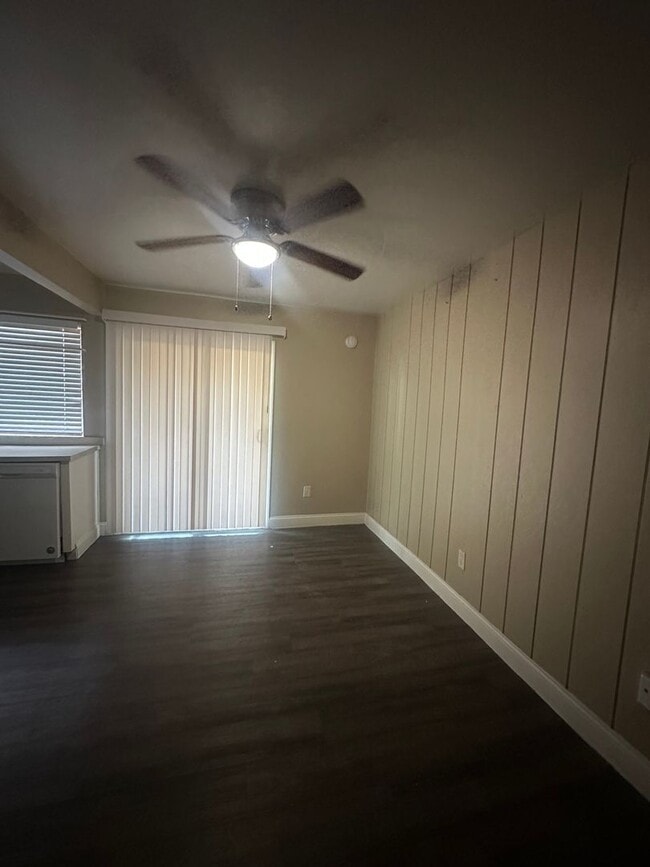 Photo - 6012 Almendra Ave