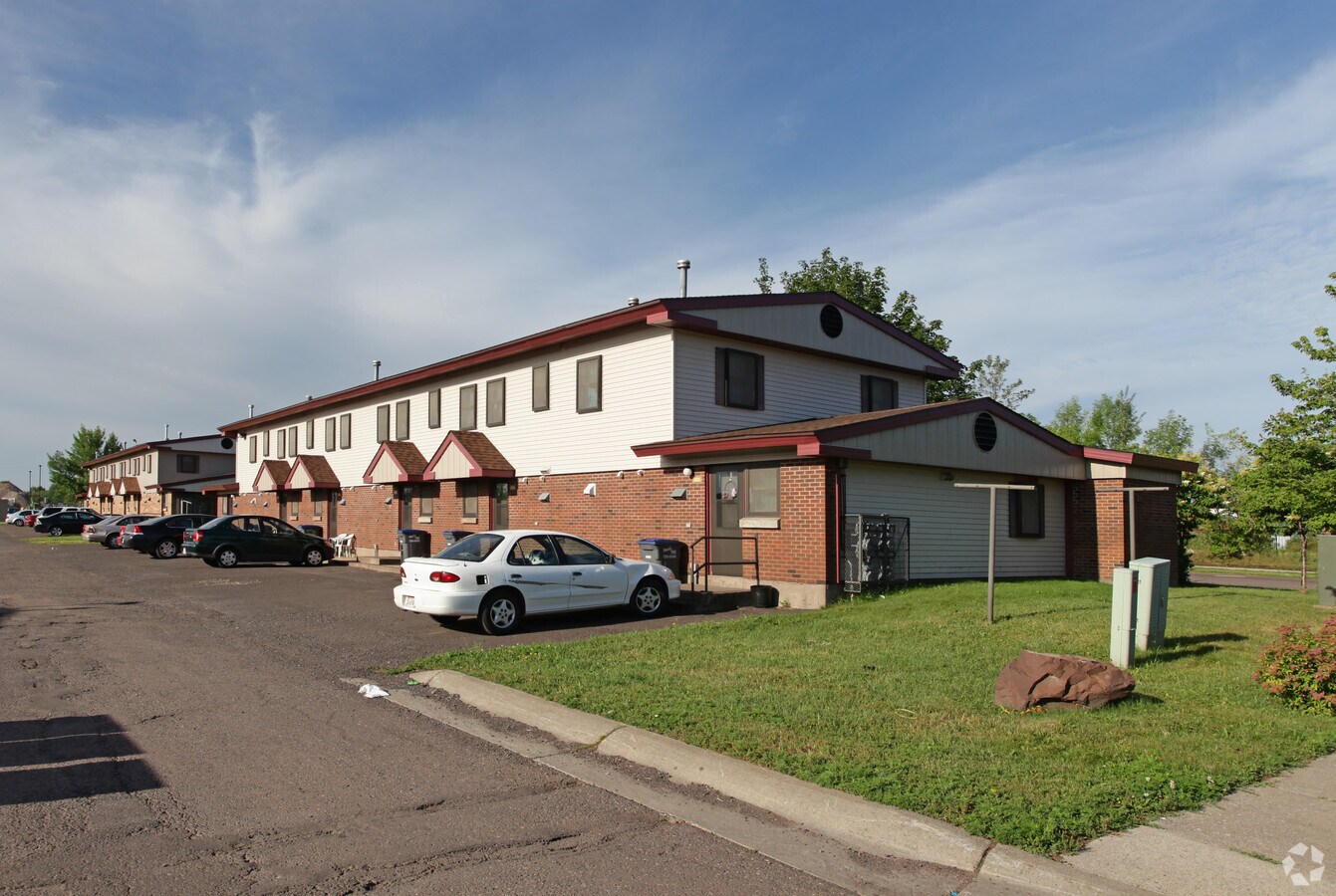 Photo - Catlin Court