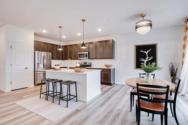 Photo - 205 Tinana St