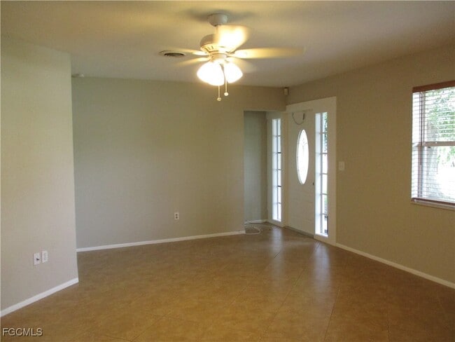 Photo - 3745 Maxine St