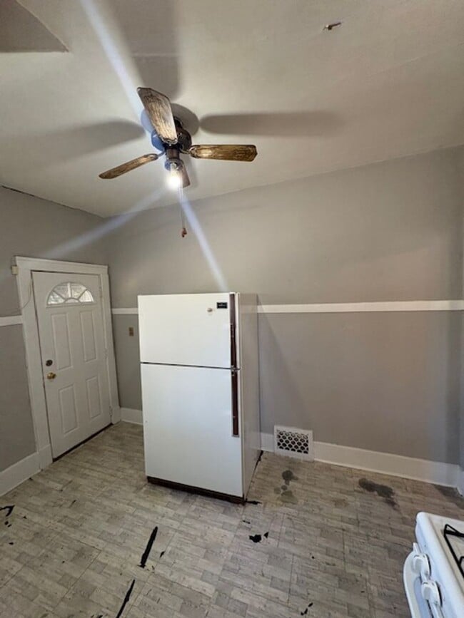 Photo - 2 Bedroom  1 Bathroom single family home in Peoria, IL