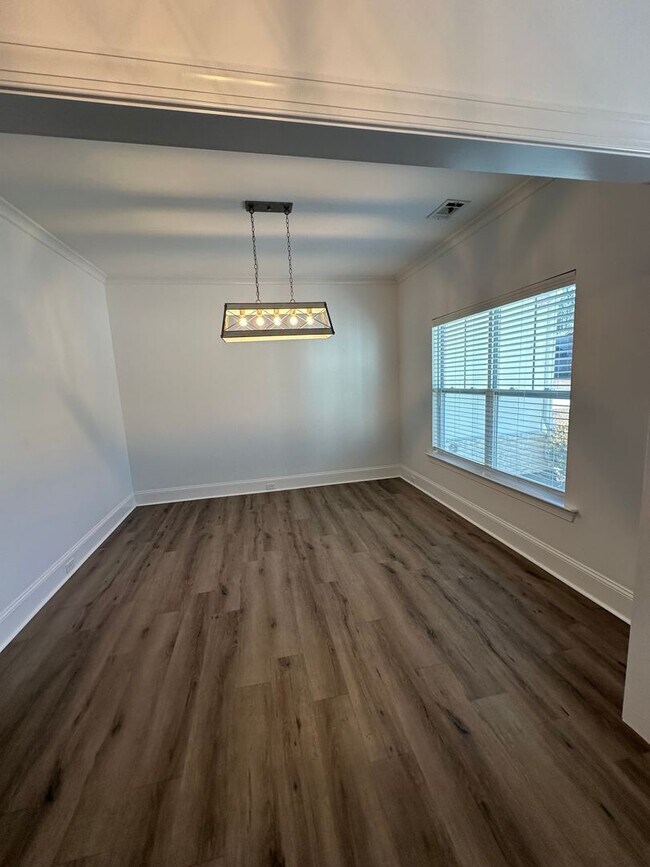 Photo - Beautiful 5 bed/3 bath home in Blandford Crossing