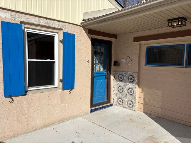 Photo - 77 Winding Ln