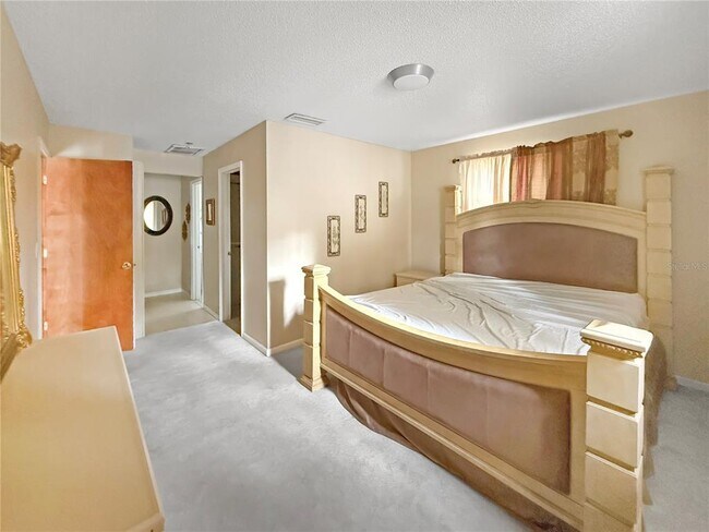 Photo - 257 S Fairbairn Dr