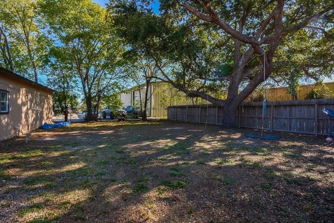 Photo - 2118 Thonig Rd
