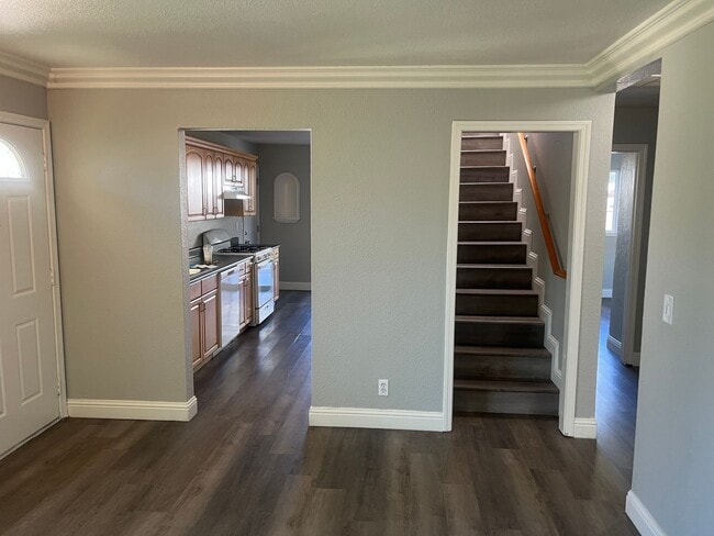 Photo - 4 Bed/3 Bath w/Loft. HURRY won't Last Lon...