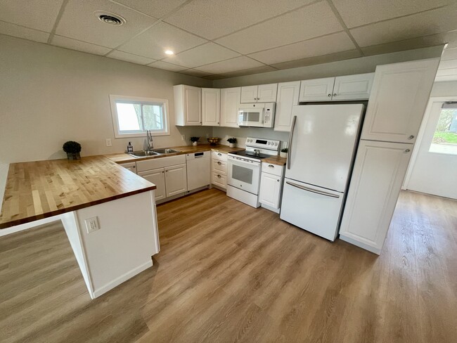 Building Photo - 258 Ripon Rd Rental