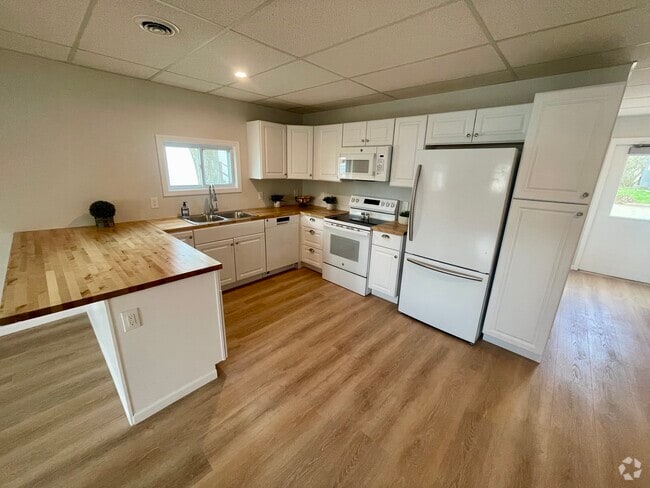 Building Photo - 258 Ripon Rd Rental