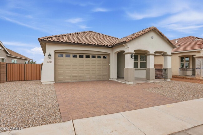22521 E Cattle Dr
