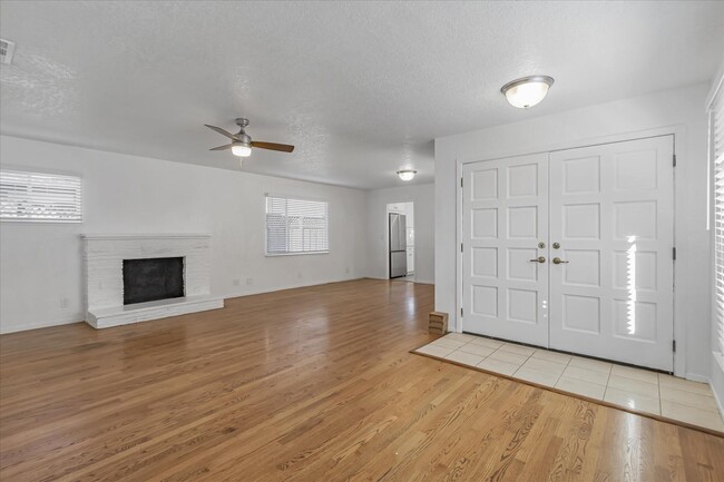 Photo - 1878 Cabana Dr