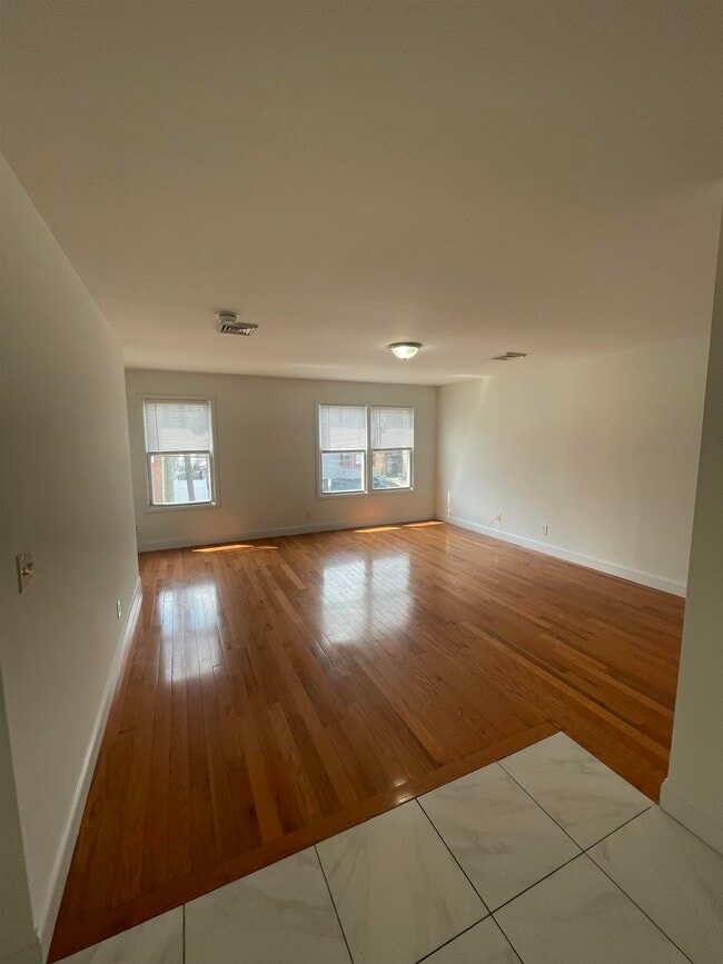 Photo - 734 Garfield Ave Apartment Unit 2