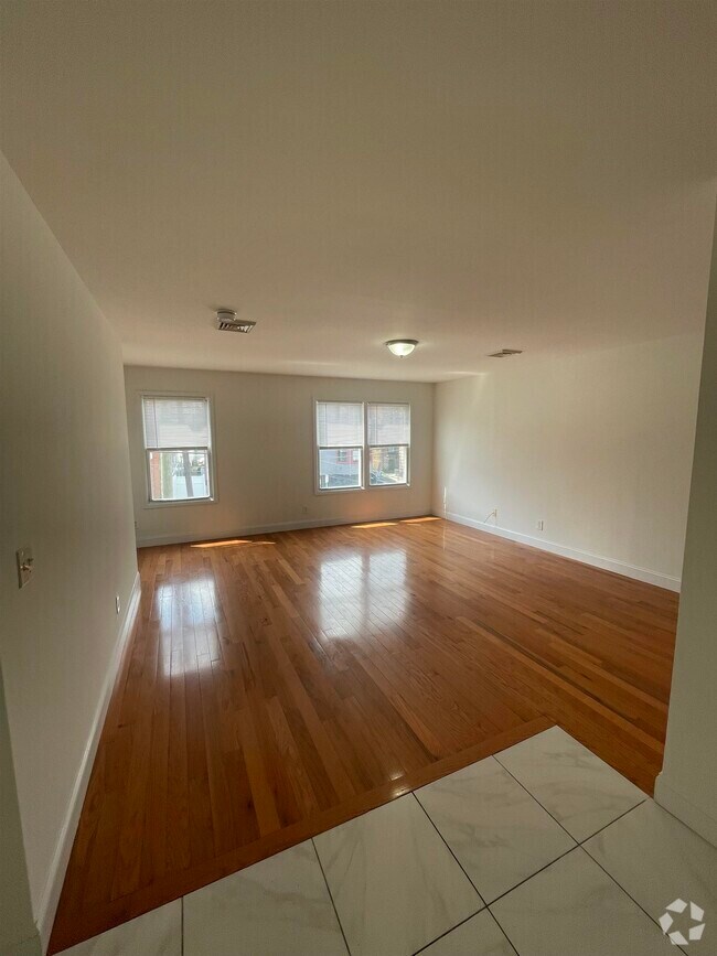 Building Photo - 734 Garfield Ave Unit 2 Rental
