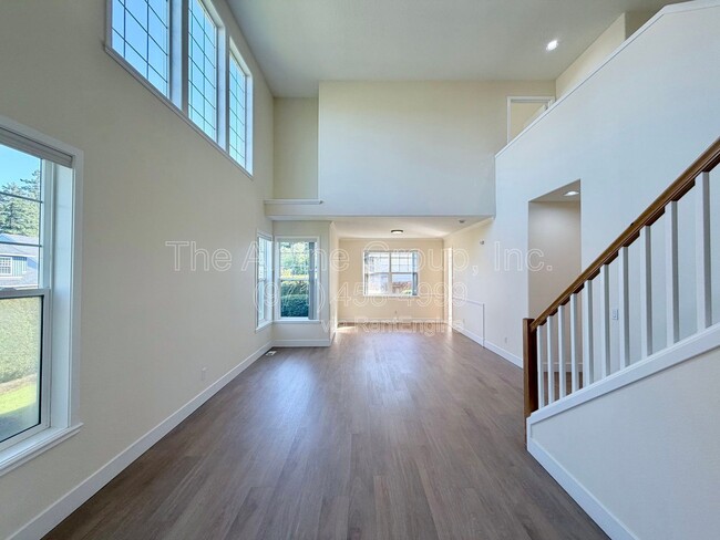 Photo - 351 NW Kotrik Pl