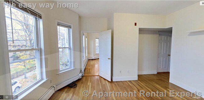 Photo - 38 Bond St Unit #2R