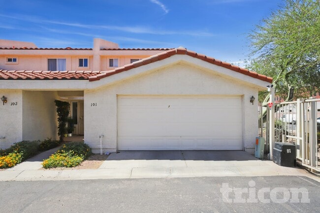 Building Photo - 16021 N 30th St