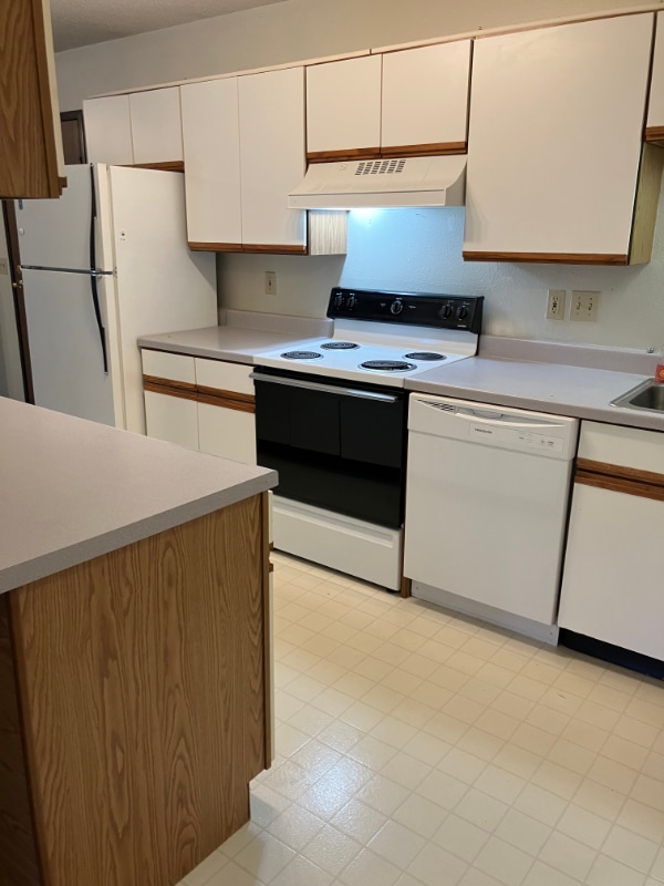 Photo - 803 Roundhouse Addition