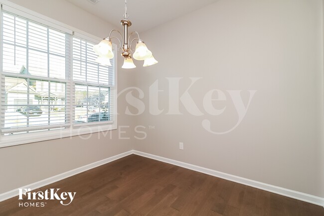 Photo - 25 Griffith Pl