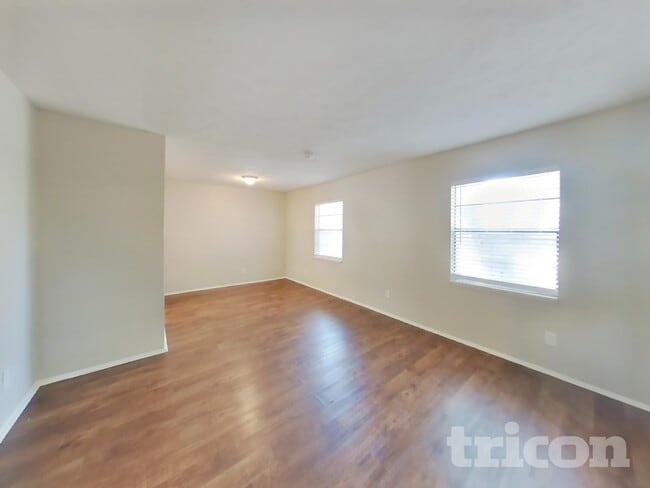 Photo - 7125 Hardwood Trail