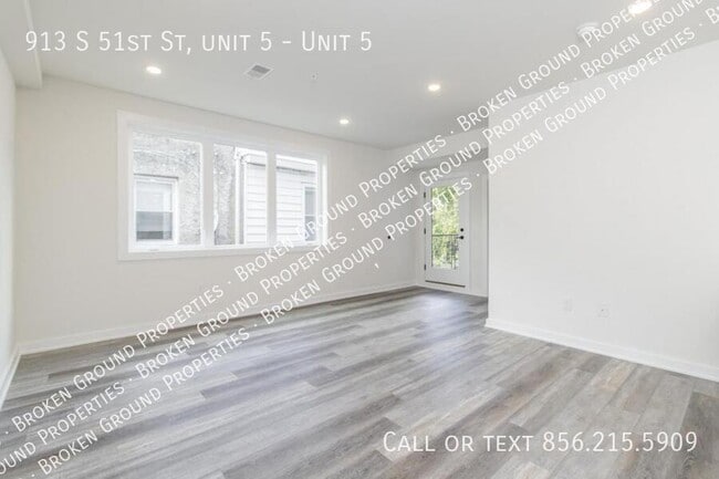 Photo - 913 S 51st St Unidad 5