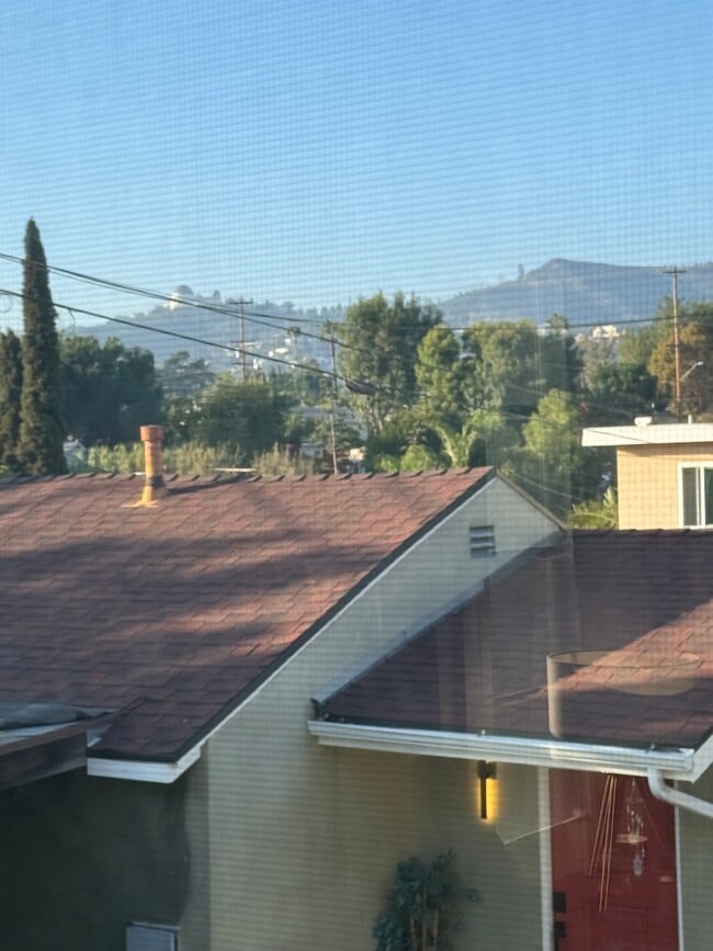 Photo - 1611 Talmadge St Unit Upstairs 3