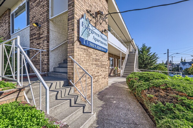 Photo - Evergreen Manor