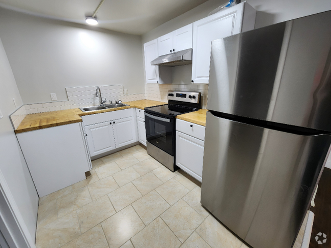 Building Photo - 3270 Airport Rd Unit 1 Rental