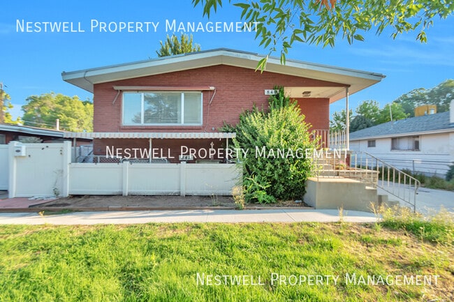 Building Photo - 849 Stratford Ave S Unit 849 Stratford Avenue South Rental