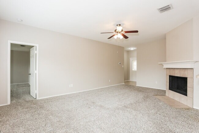 Photo - 5104 Button Willow Dr