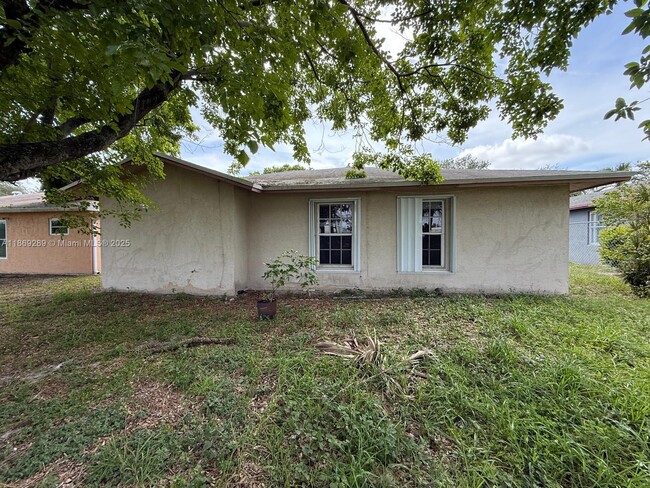 Photo - 1592 NW 7th Terrace