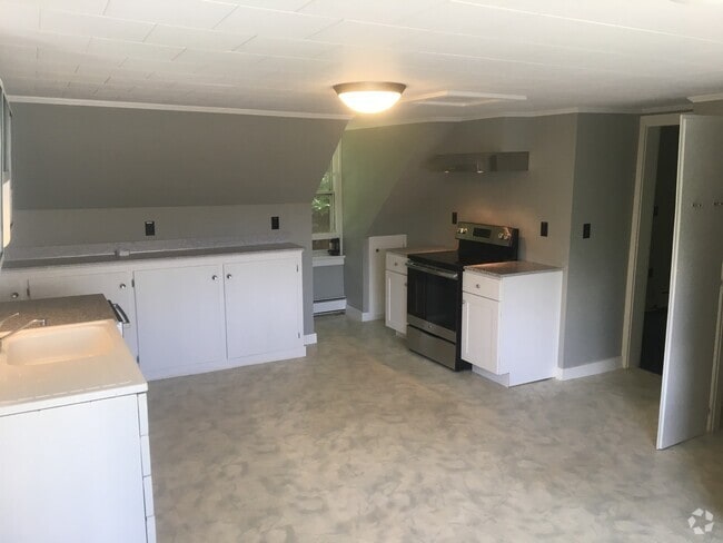 Building Photo - 51-53 Pleasant St Unit 53B Rental