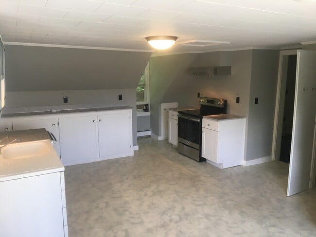 51-53 Pleasant St - 51-53 Pleasant St Apartment Unit 53B