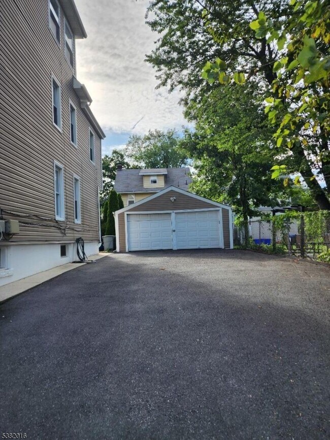 Photo - 10 Westcott St