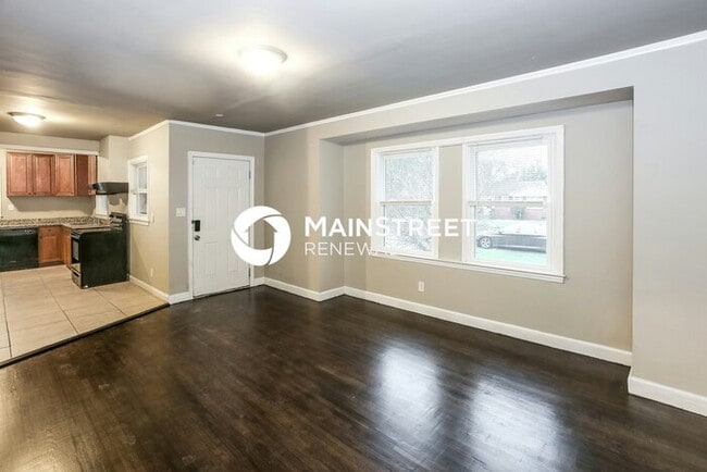 Photo - 4 Bedroom Pet-Friendly Home in Charlotte, NC with Main Street Renewal
