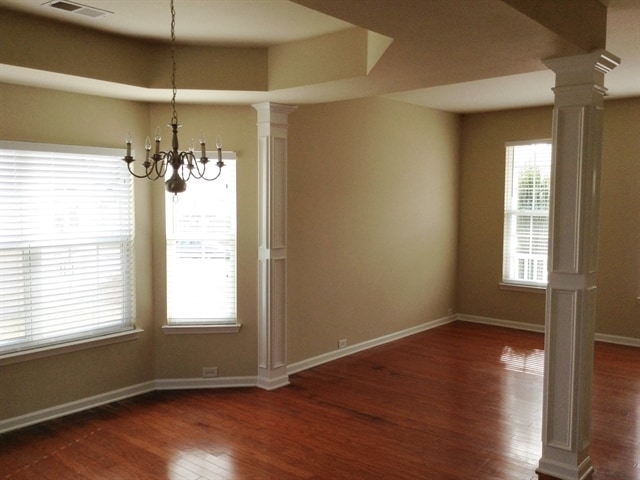 Photo - 2476 Ingleside Dr