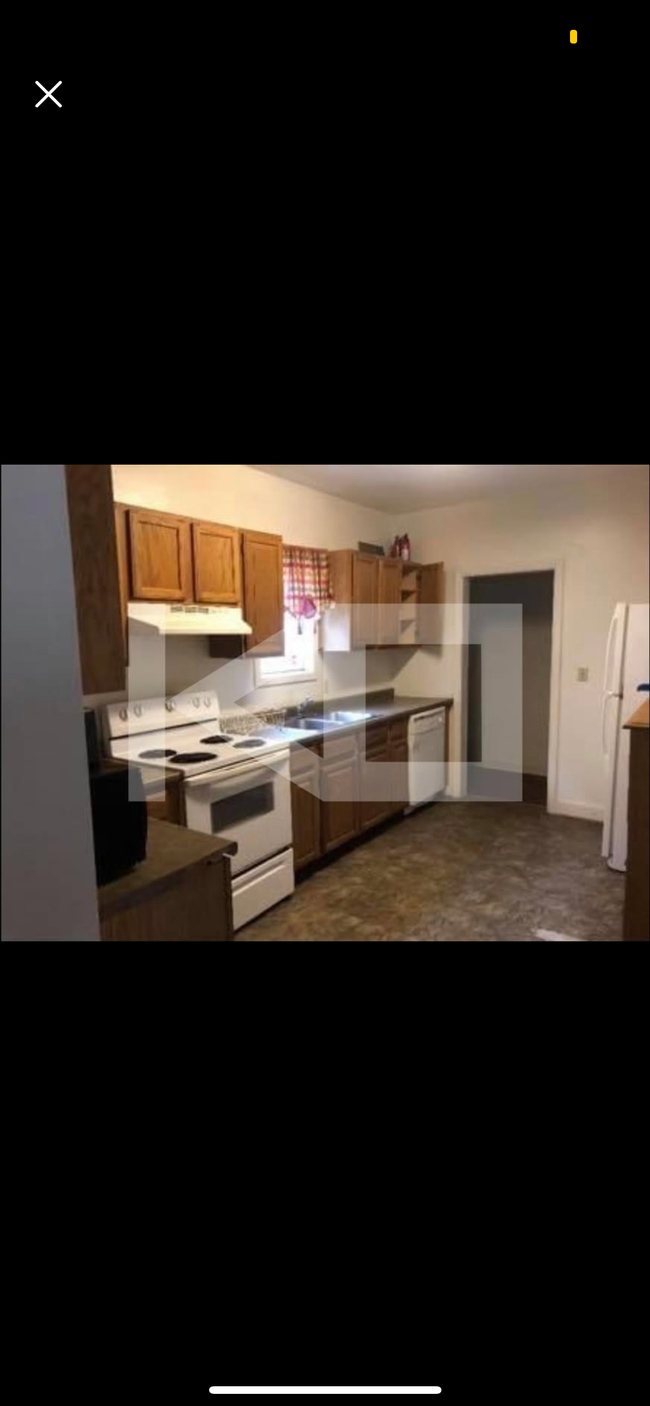 Building Photo - 52 Seminary Ave
