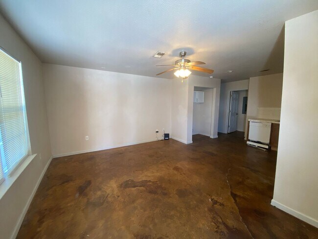 Photo - 1723 W Matthews Ave Unidad C