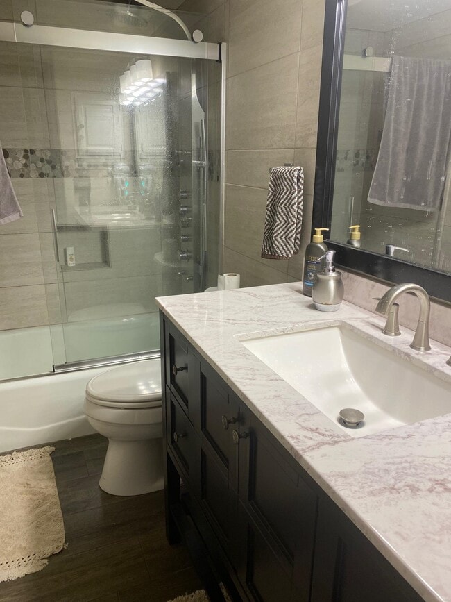 Photo - 509 Short Circuit