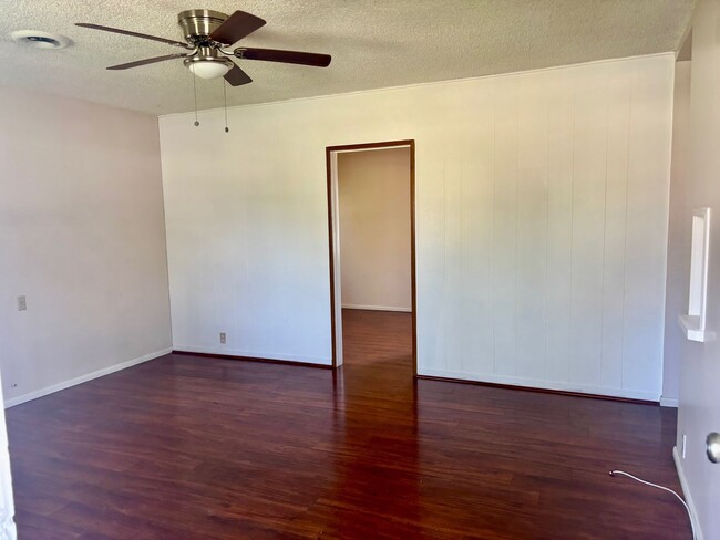Photo - 5465 W Phillips St