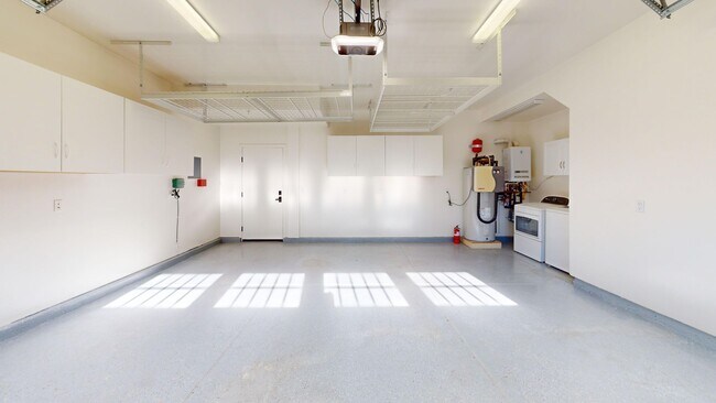 Photo - 875-877 Islay St Unit 877