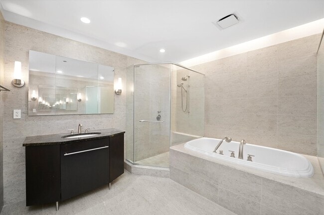 Photo - 401 N Wabash Ave