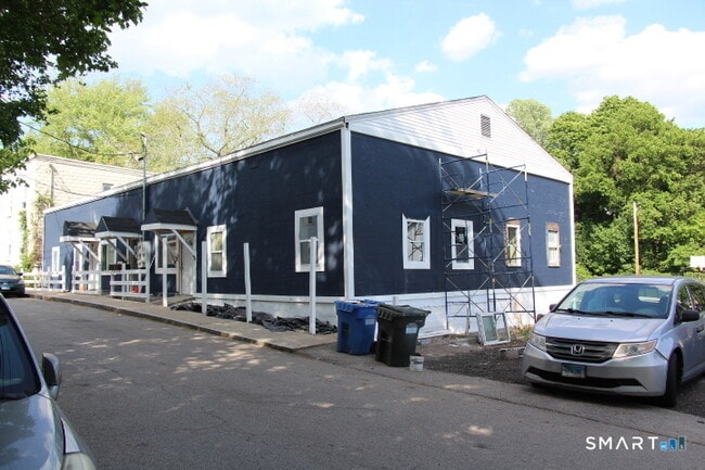 33 Lake St Unit c
