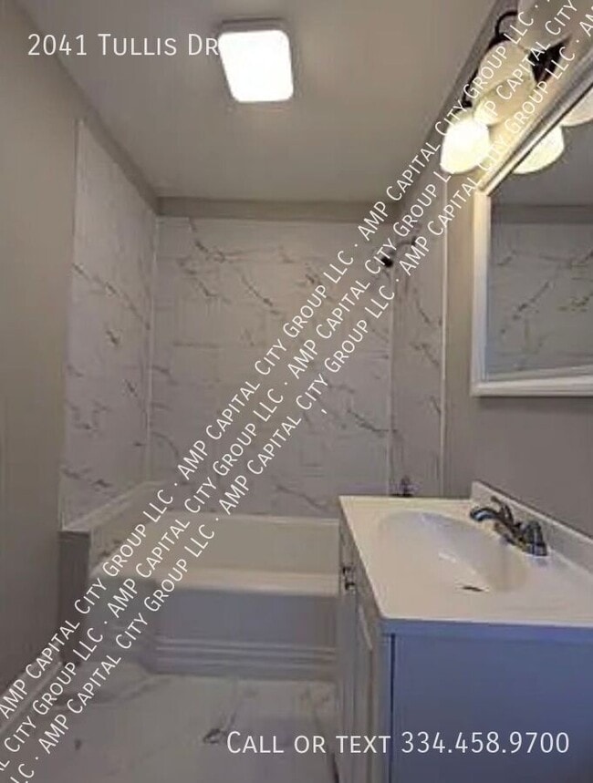 Photo - 2041 Tullis Dr