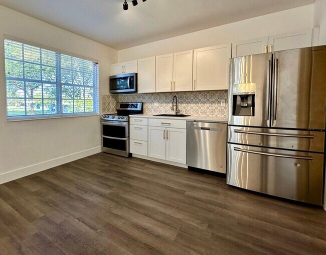 Photo - 1788 NE 169th St Unidad 1