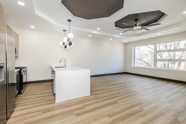 Photo - 5637 S Prairie Ave Unit 2