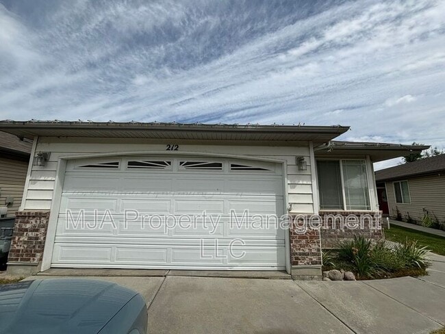 Photo - 212 Caleb Dr