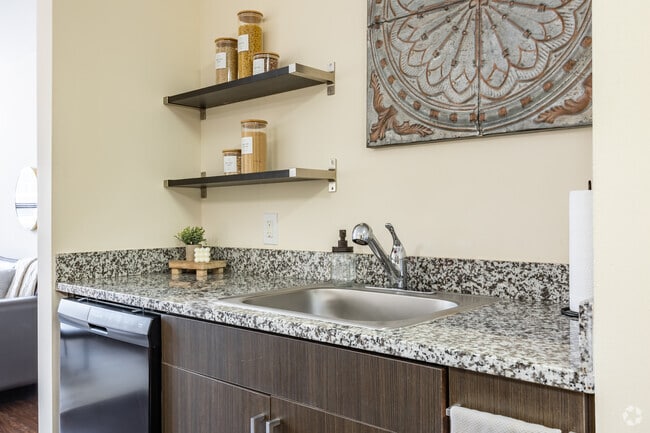 4BR, 4BA - 1476SF - One12 Courtland